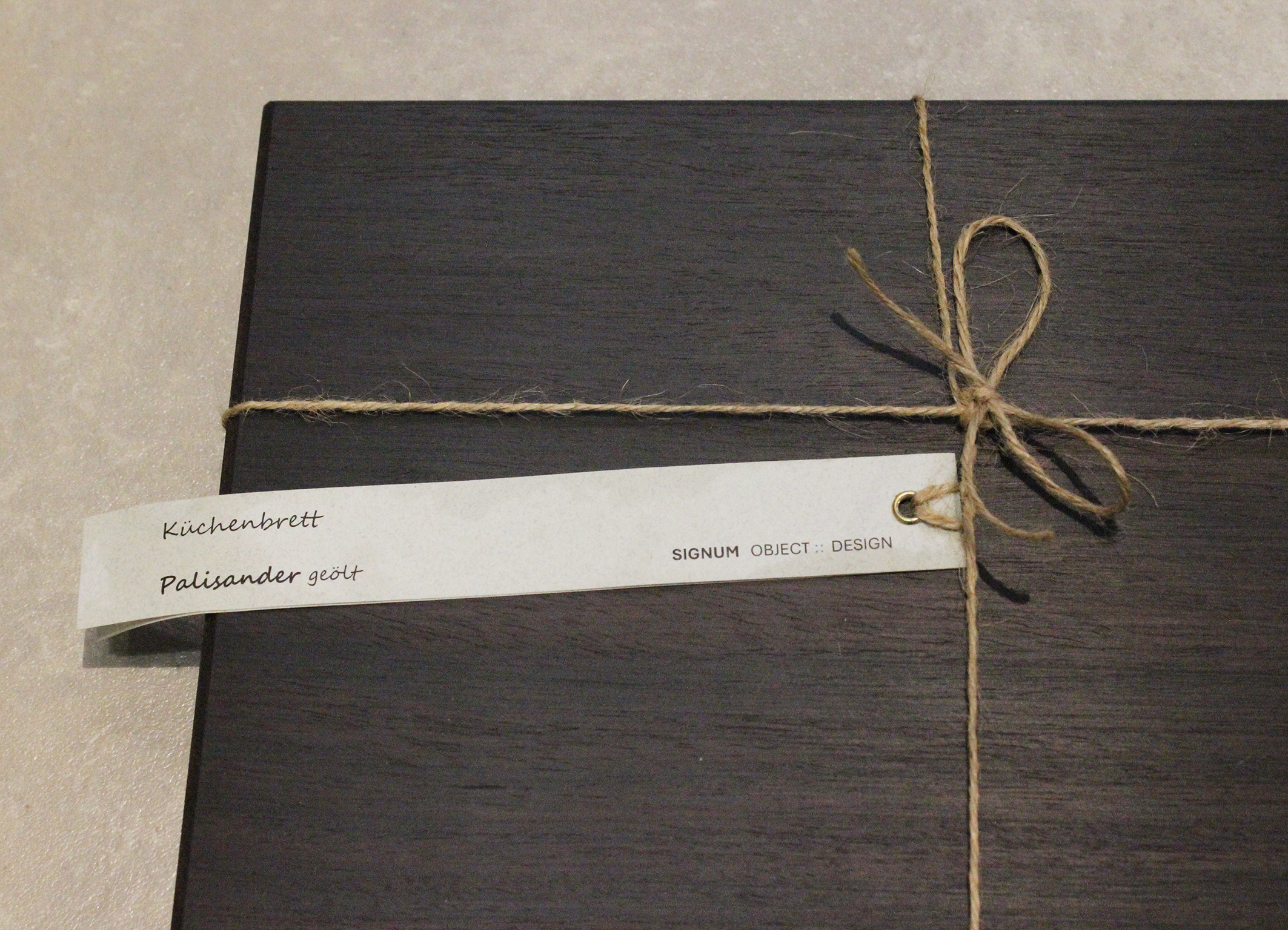 Holzbrettchen Palisander Detail.