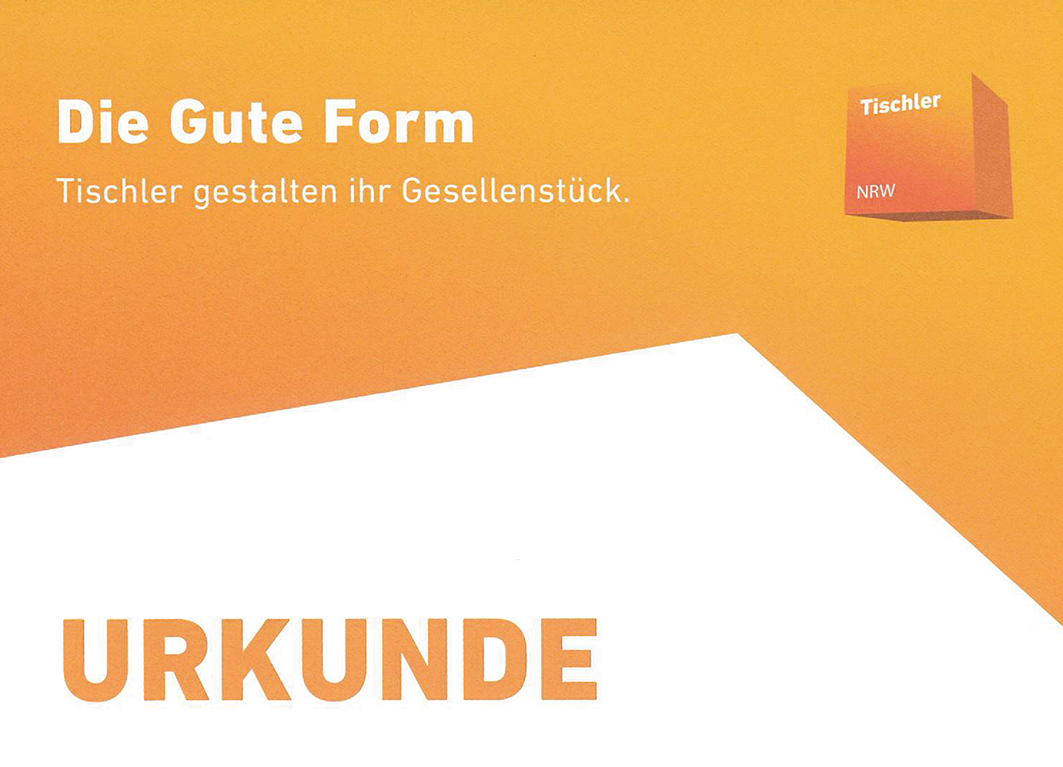 Orange und weiß gehaltenes Logo "Die gute Form" mit Text "Urkunde".