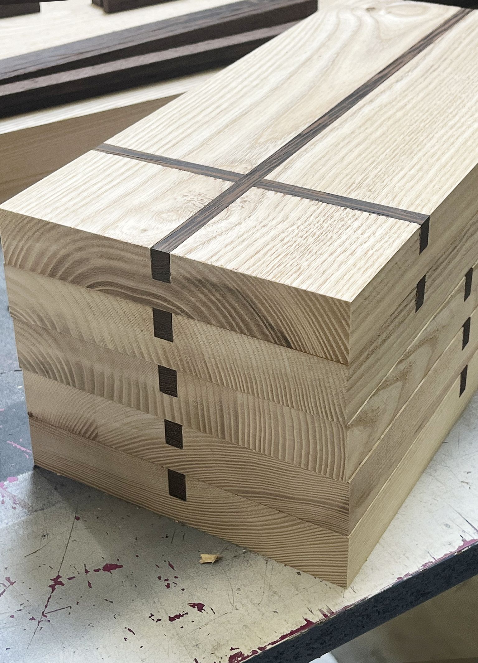 Sushi Bretter vor Oberflächenbehandlung.